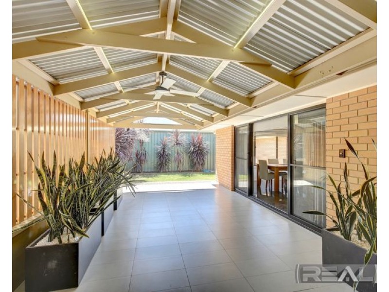 11 Mallett Avenue, Brahma Lodge SA 5109