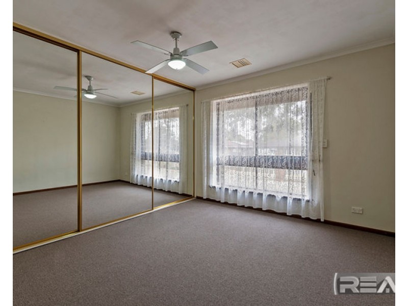 4 Jessica Street, Salisbury East SA 5109