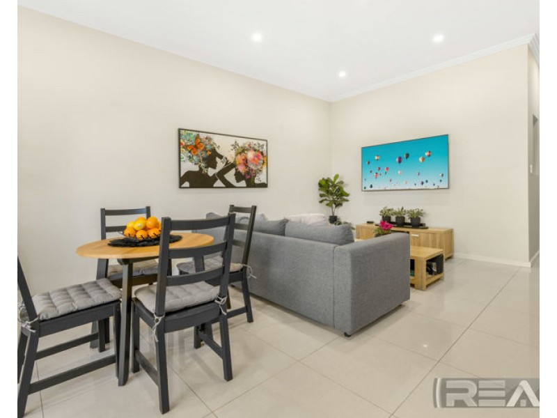 15 MacKenzie Circuit, Mawson Lakes SA 5095