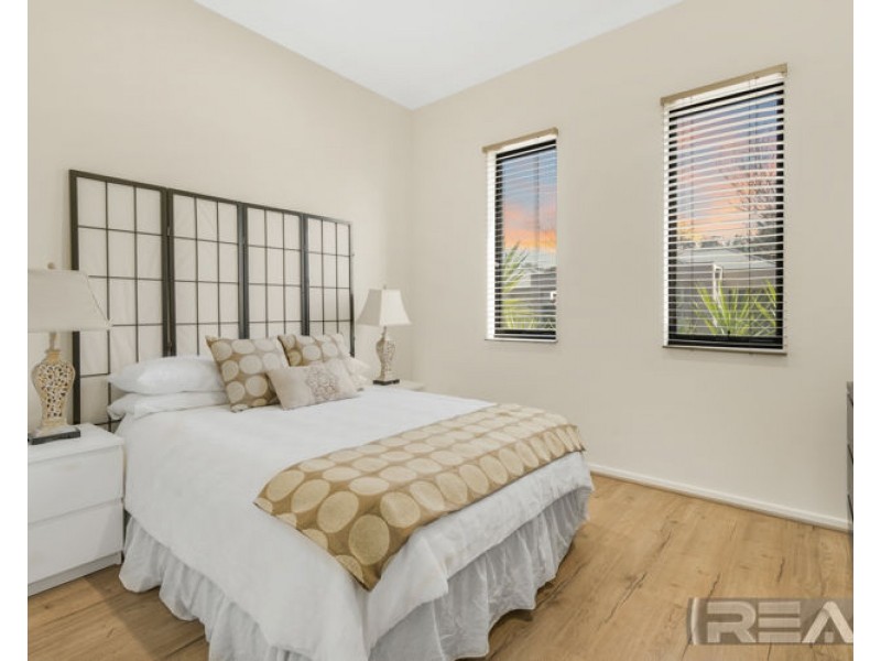 15 MacKenzie Circuit, Mawson Lakes SA 5095