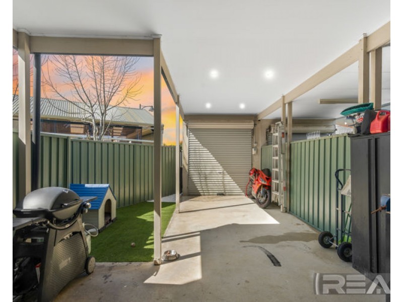 15 MacKenzie Circuit, Mawson Lakes SA 5095