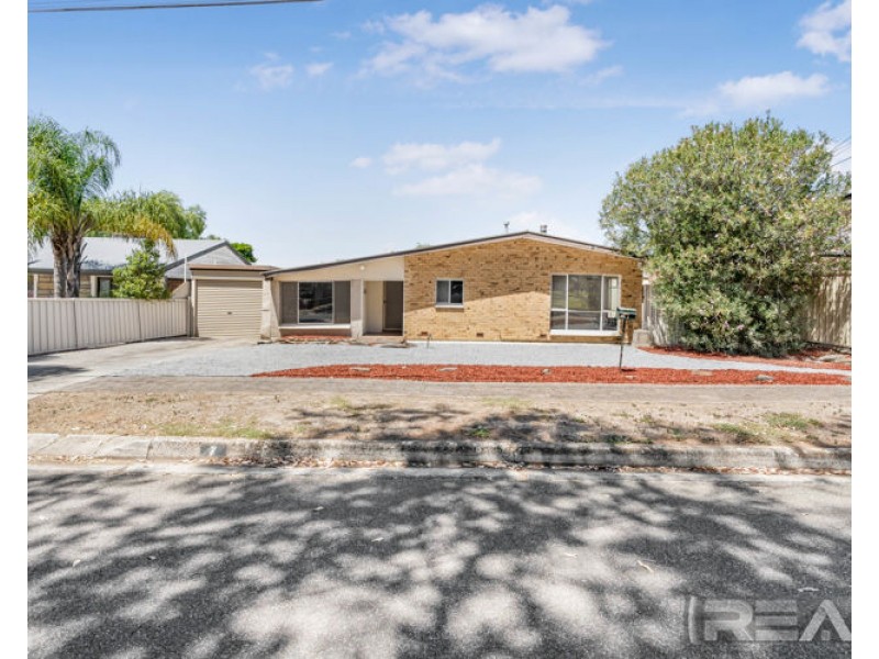 7 Sturt Road, Valley View SA 5093