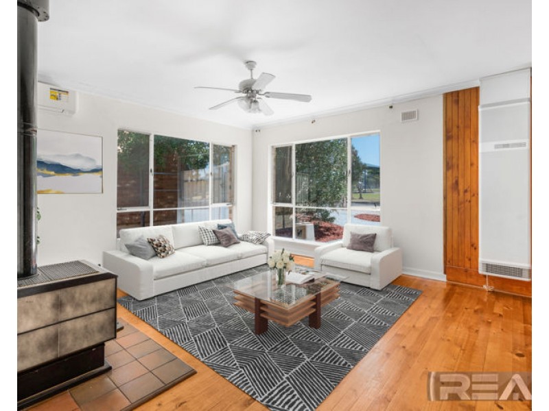 7 Sturt Road, Valley View SA 5093