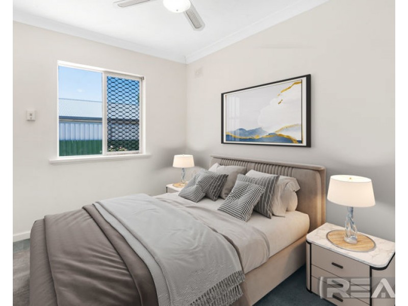 7 Sturt Road, Valley View SA 5093