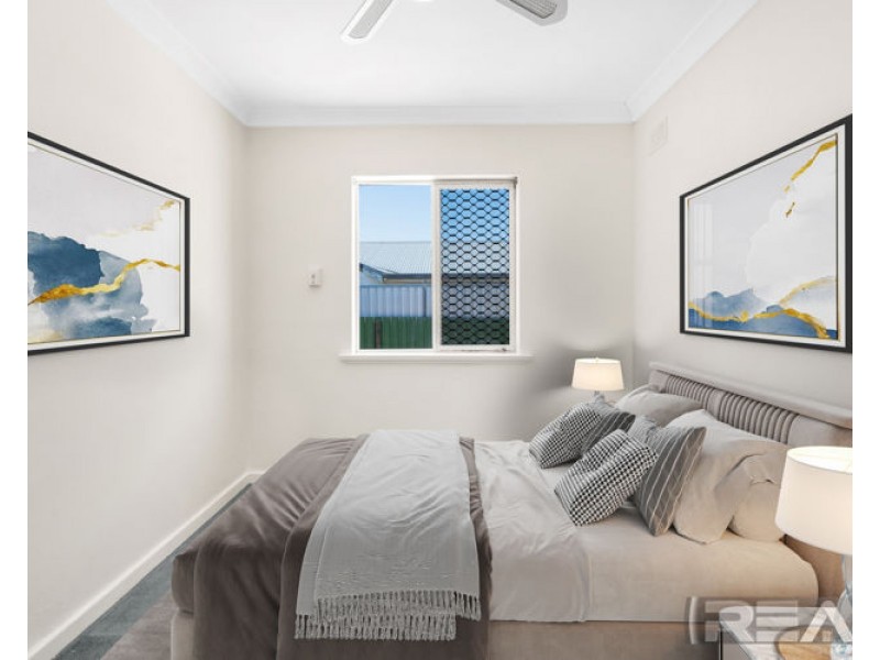 7 Sturt Road, Valley View SA 5093