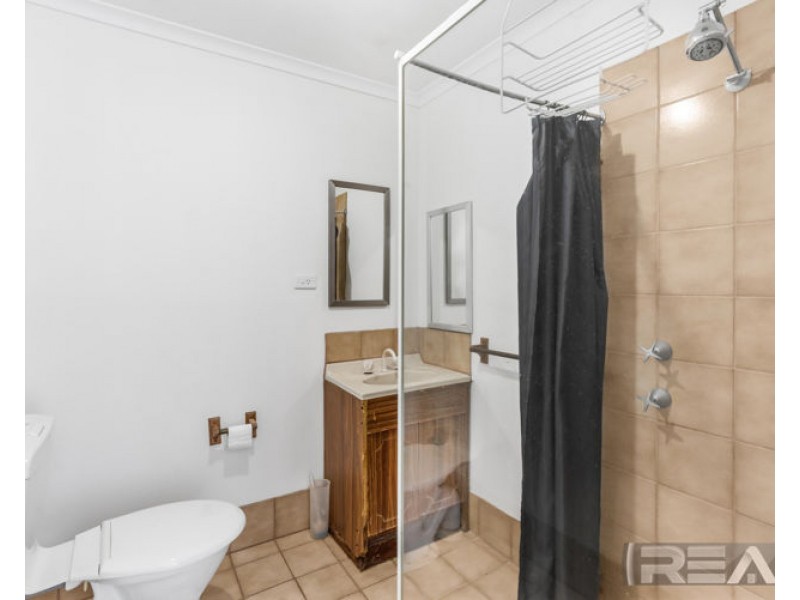 7 Sturt Road, Valley View SA 5093