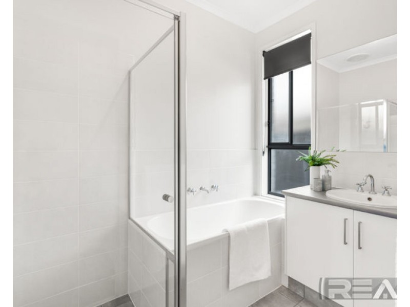 16 John Circuit, Angle Vale SA 5117