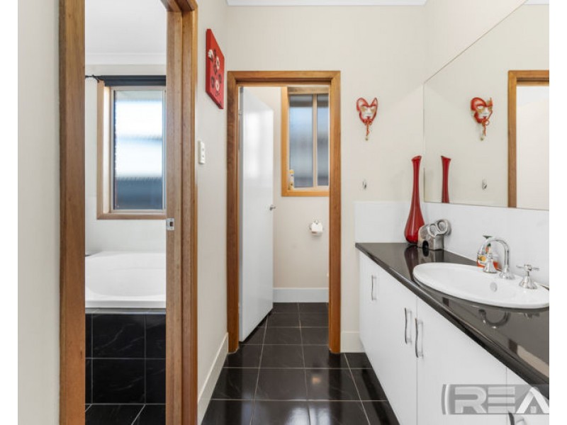 11 Barber Street, Willaston SA 5118