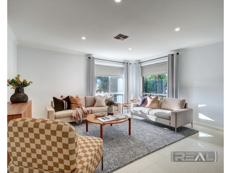 15 Tangarine Court, Munno Para West SA 5115