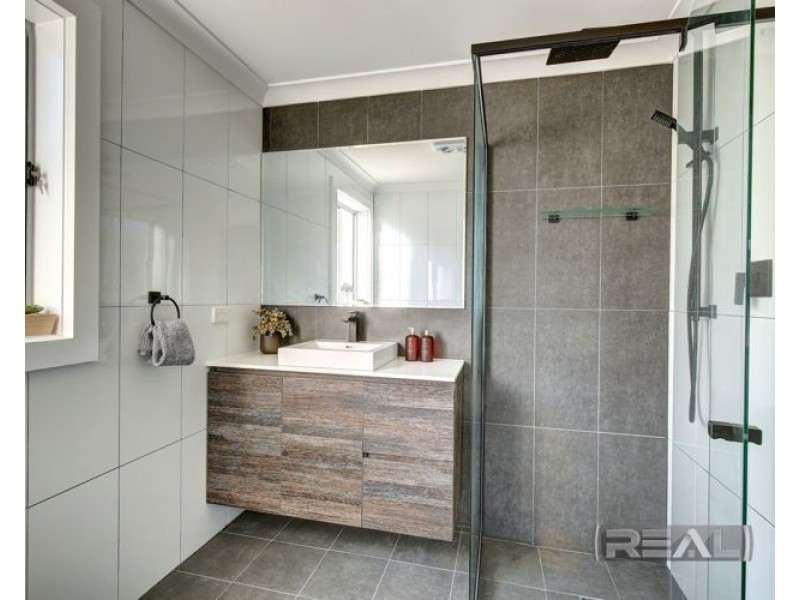 15 Tangarine Court, Munno Para West SA 5115