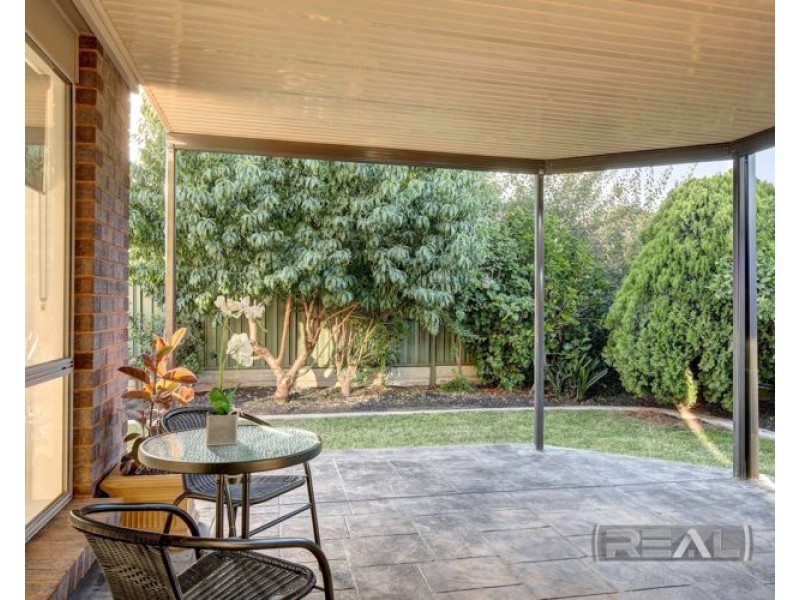 15 Tangarine Court, Munno Para West SA 5115