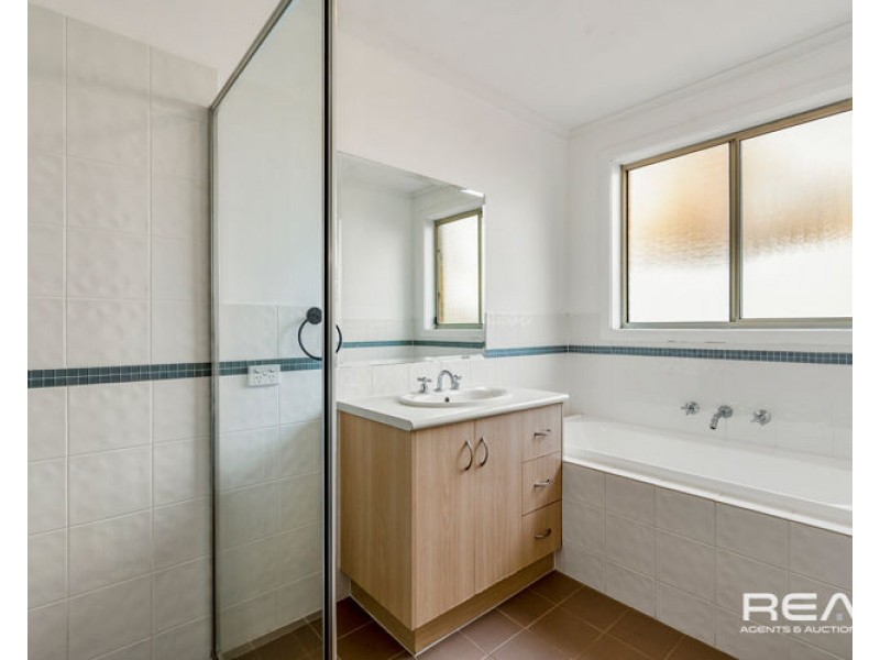 84 Lakeside Drive, Andrews Farm SA 5114