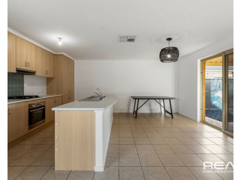 84 Lakeside Drive, Andrews Farm SA 5114