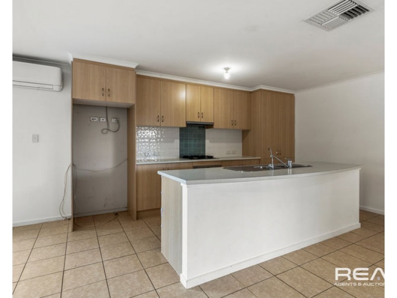 84 Lakeside Drive, Andrews Farm SA 5114