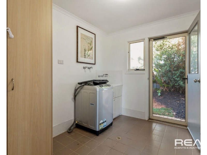 84 Lakeside Drive, Andrews Farm SA 5114