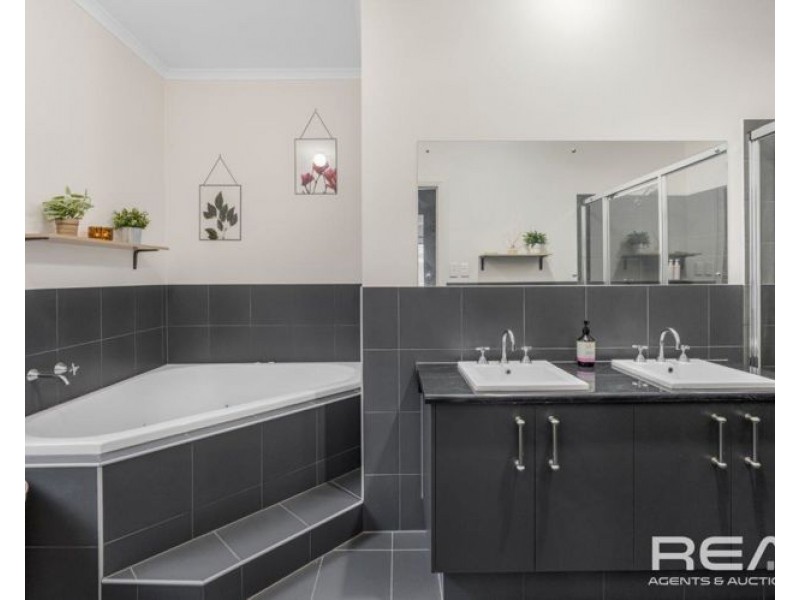 11 Gonis Circuit, Evanston Gardens SA 5116