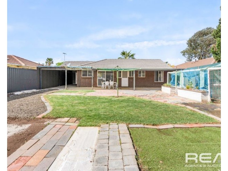 32 McInerney Court, Andrews Farm SA 5114