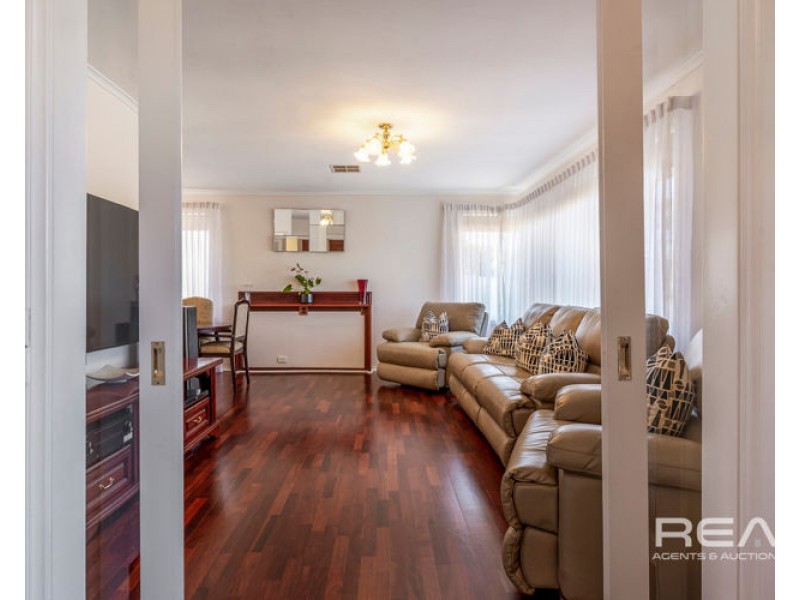 2 Honeysuckle Drive, Hope Valley SA 5090