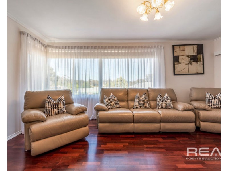 2 Honeysuckle Drive, Hope Valley SA 5090