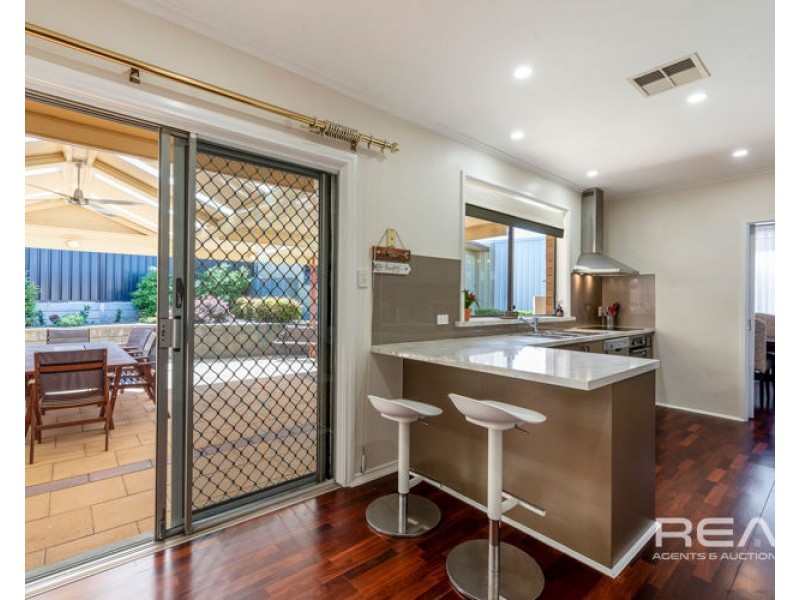 2 Honeysuckle Drive, Hope Valley SA 5090