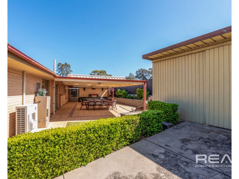 2 Honeysuckle Drive, Hope Valley SA 5090