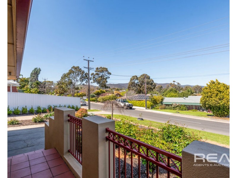 2 Honeysuckle Drive, Hope Valley SA 5090