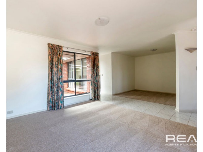 27 St Buryan Crescent, Golden Grove SA 5125