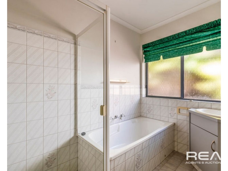 27 St Buryan Crescent, Golden Grove SA 5125