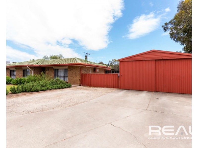32 Alabar Crescent, Globe Derby Park SA 5110