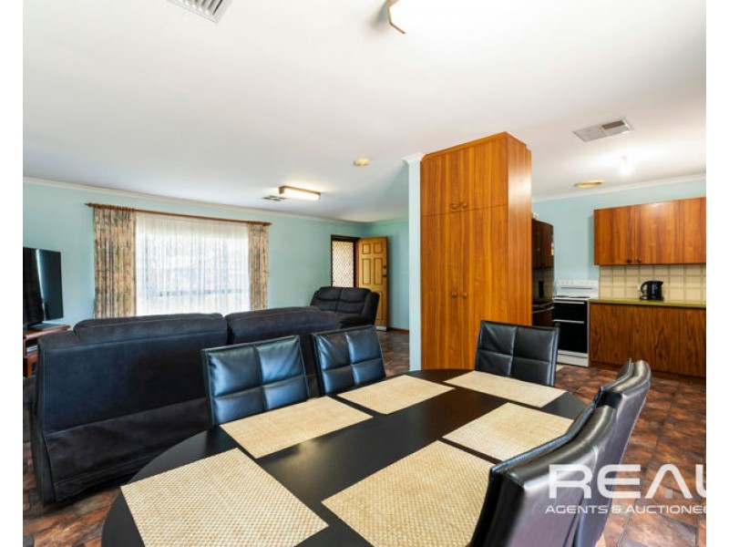 32 Alabar Crescent, Globe Derby Park SA 5110