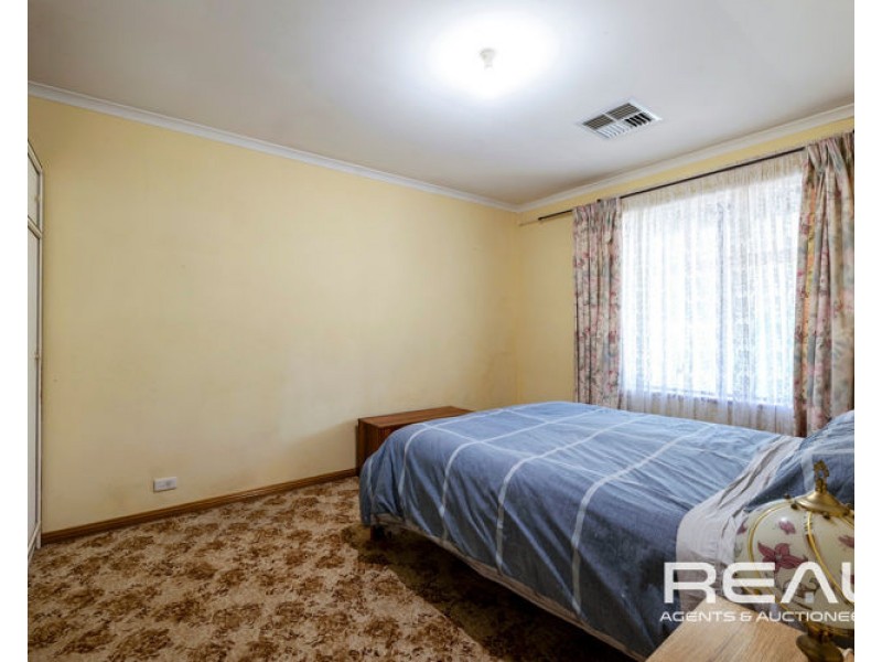 32 Alabar Crescent, Globe Derby Park SA 5110