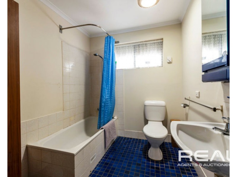 32 Alabar Crescent, Globe Derby Park SA 5110