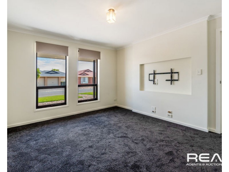 12 Lucy Drive, Munno Para West SA 5115