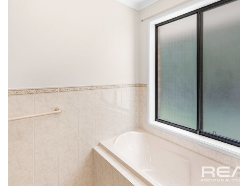 28 Melville Street, Mount Barker SA 5251