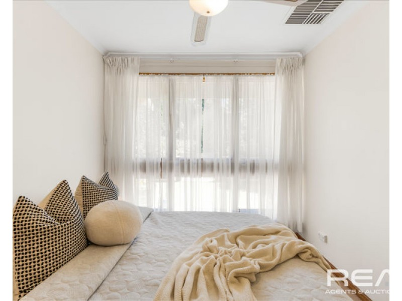 53 Flinders Drive, Valley View SA 5093