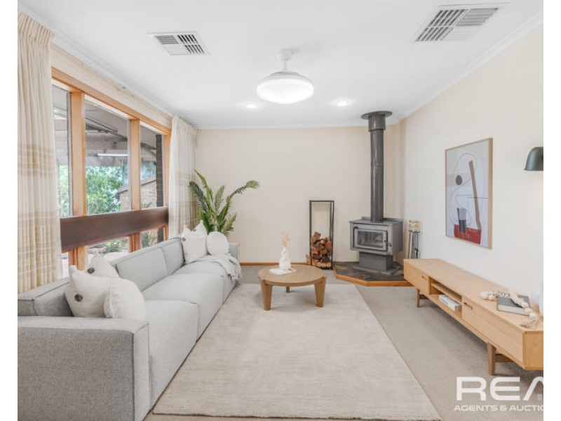 53 Flinders Drive, Valley View SA 5093