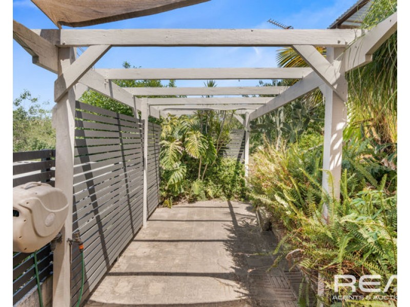 53 Flinders Drive, Valley View SA 5093