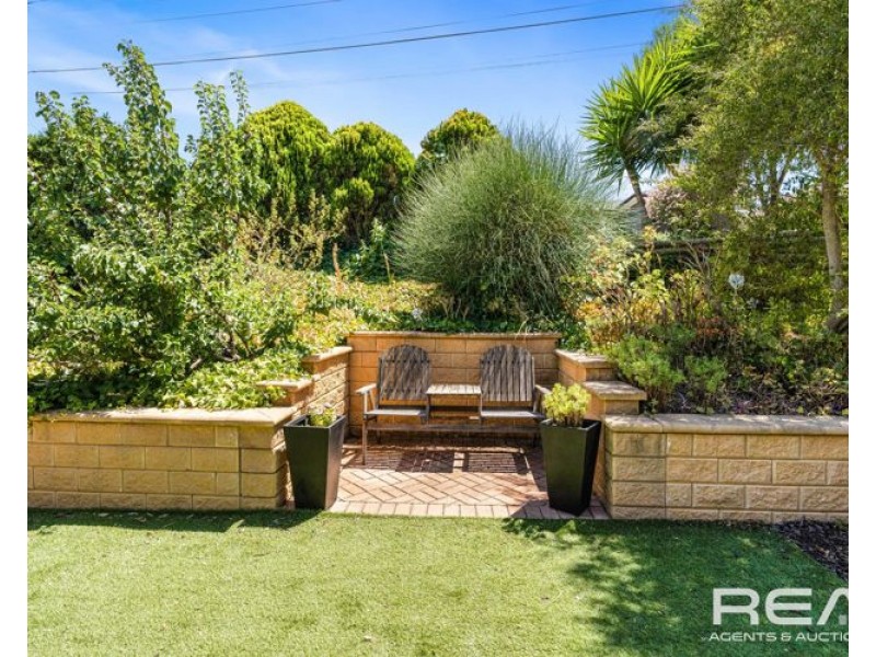 53 Flinders Drive, Valley View SA 5093