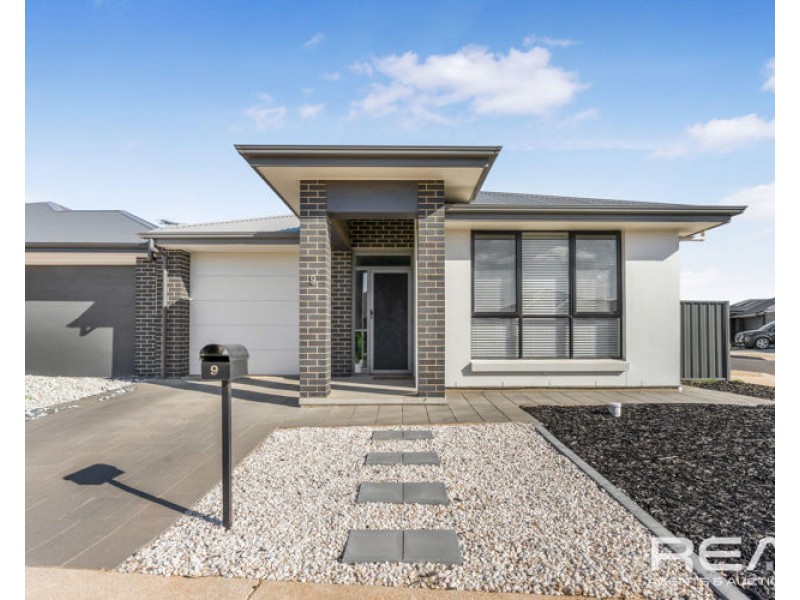 9 Eucalyptus Crescent, Andrews Farm SA 5114