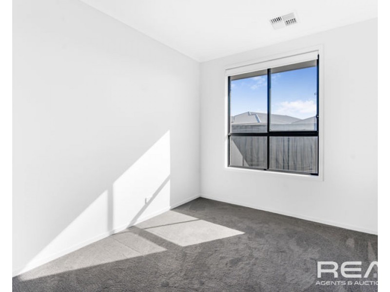 9 Eucalyptus Crescent, Andrews Farm SA 5114