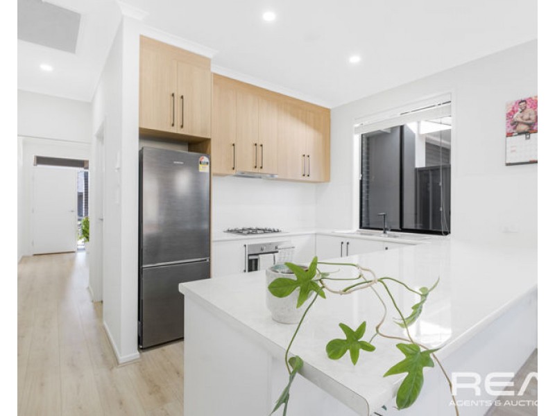 9 Eucalyptus Crescent, Andrews Farm SA 5114