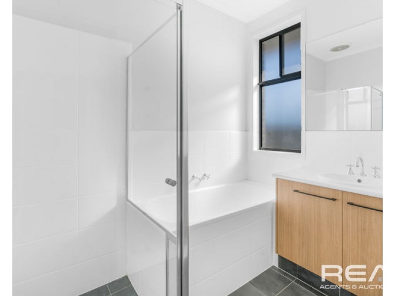 9 Eucalyptus Crescent, Andrews Farm SA 5114