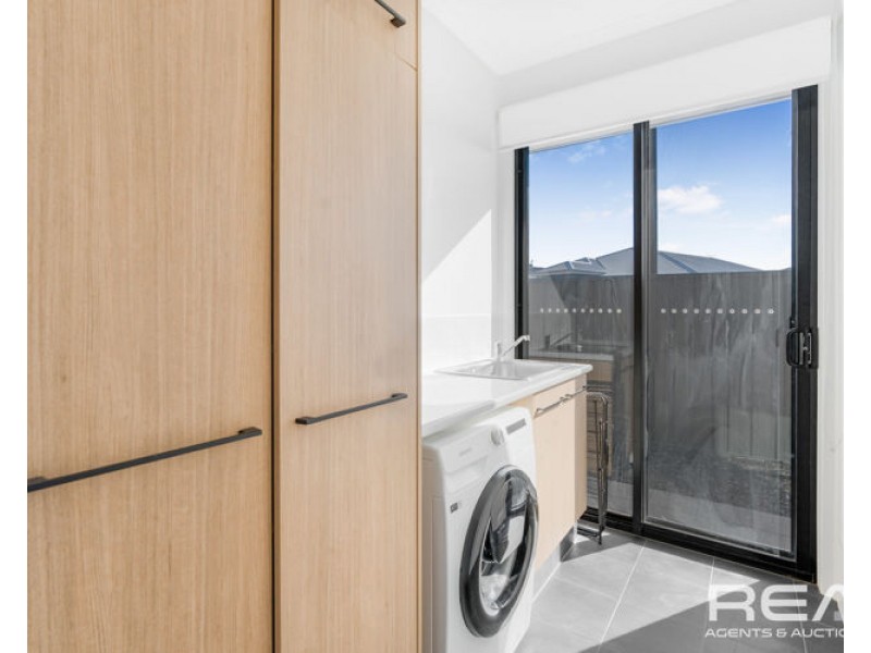 9 Eucalyptus Crescent, Andrews Farm SA 5114