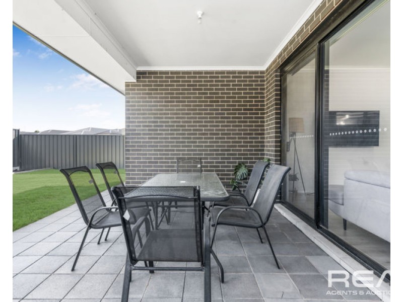 9 Eucalyptus Crescent, Andrews Farm SA 5114