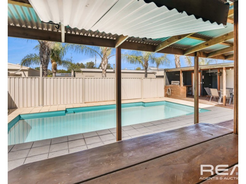 10 Ponderosa Road, Munno Para West SA 5115