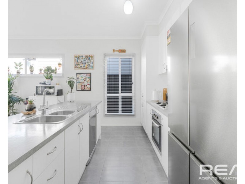 19 Centenary Circuit, Andrews Farm SA 5114