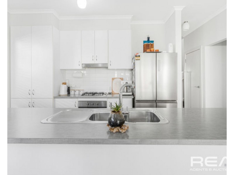 19 Centenary Circuit, Andrews Farm SA 5114