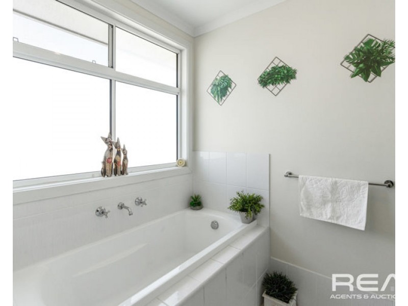 19 Centenary Circuit, Andrews Farm SA 5114