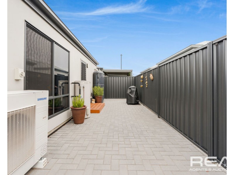 64/60A Strathaird Boulevard, Smithfield SA 5114
