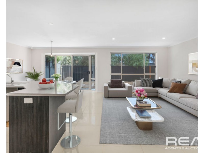 7 Arcadia Drive, Smithfield SA 5114